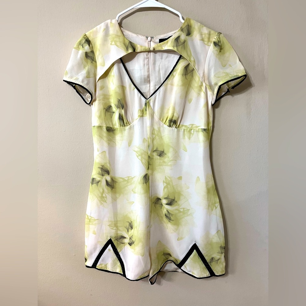 Floral Guess Romper size 28